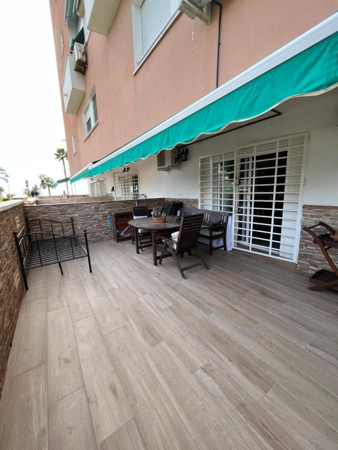 Anne'S Corner Apartamento La Cala Del Moral Exterior foto